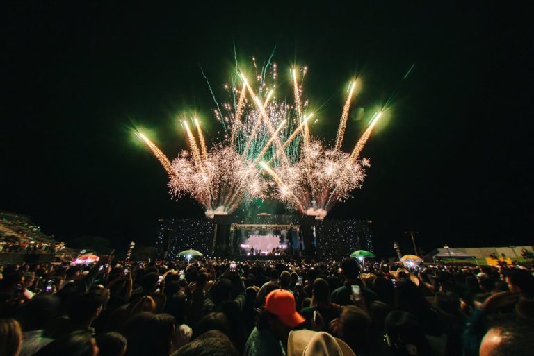 Femcafé 2026 encerra primeira edição com rodeio, shows e recorde de público em Patrocínio